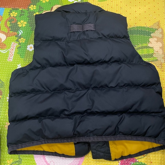 Baby gap puffer vests- navy & grey 2t & 3t EUC 2 pcs - Picture 3 of 7